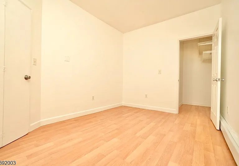 466 Cortlandt St #2 — Photo 14