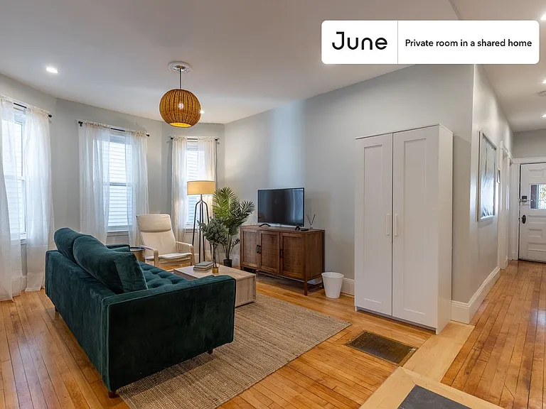 57 Pleasant St #A — Photo 6