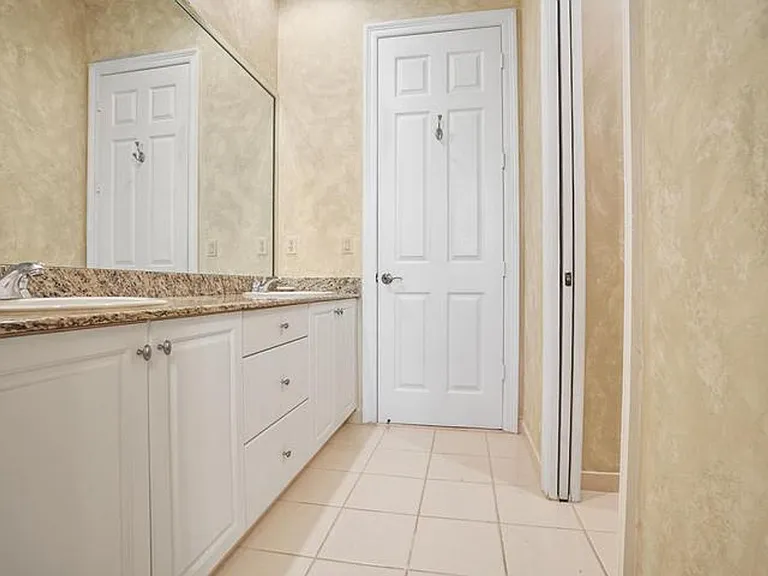 3483 Collonade Dr — Photo 22