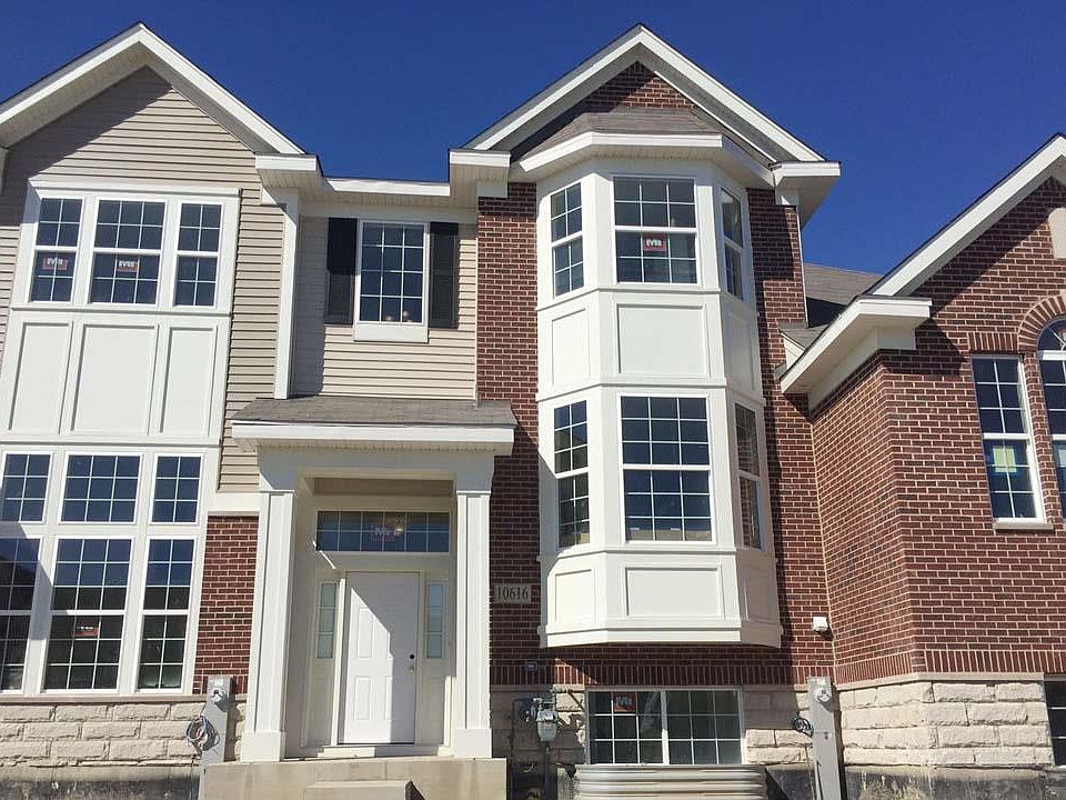 Located on 0506 in Sheffield Square - Uptown in Orland Park, IL