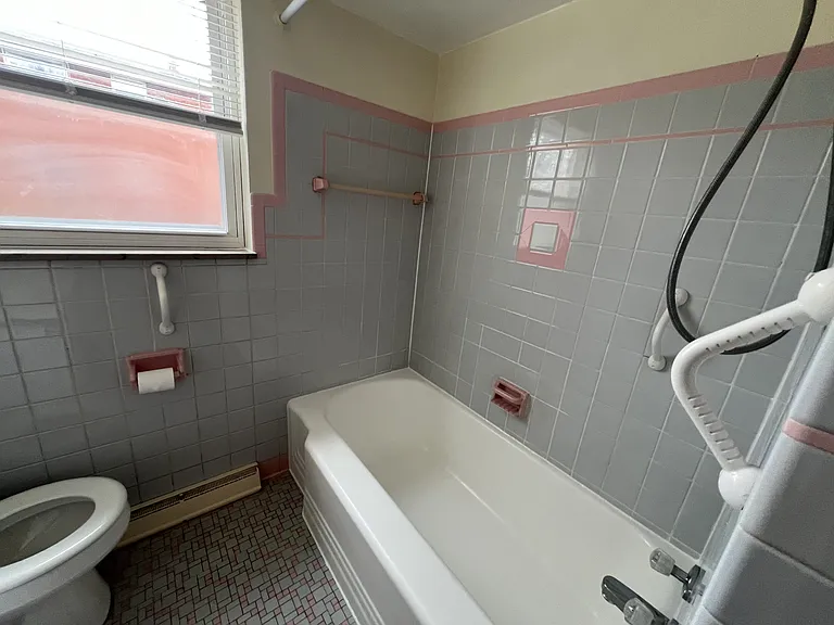 4760 Holiday Dr #1 — Photo 9