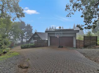 20284 Bear Creek Rd, Los Gatos, CA 95033