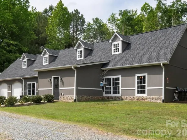 3860 Landrum Rd, Columbus, NC 28722