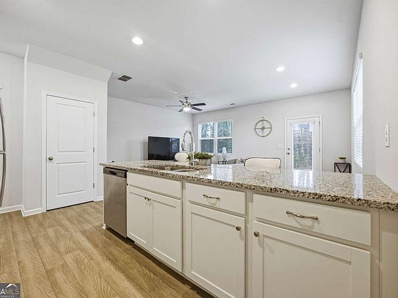 5th image of 3175 Meadowstone Ln
