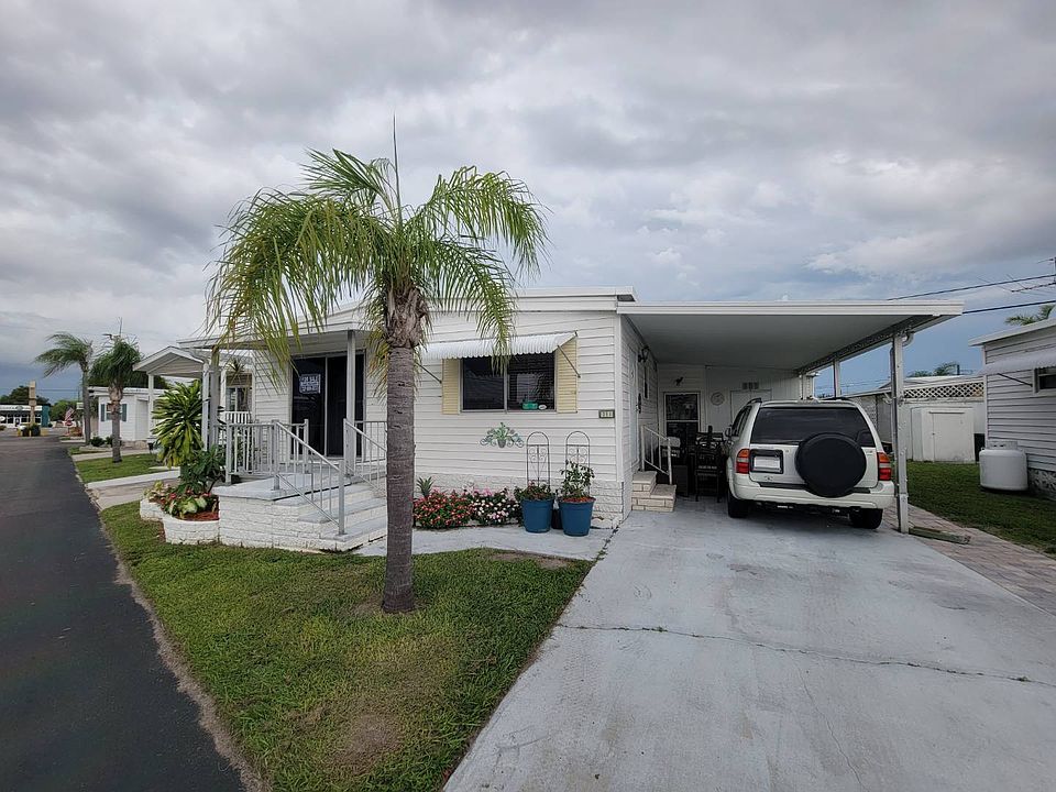 1st image of 2701 34th St N #310