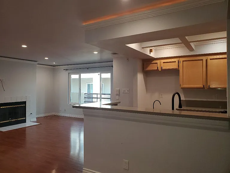 10119 Pinewood Ave — Photo 7