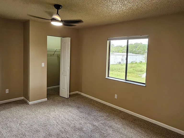 300 Mercury Ave SE #201 — Photo 8
