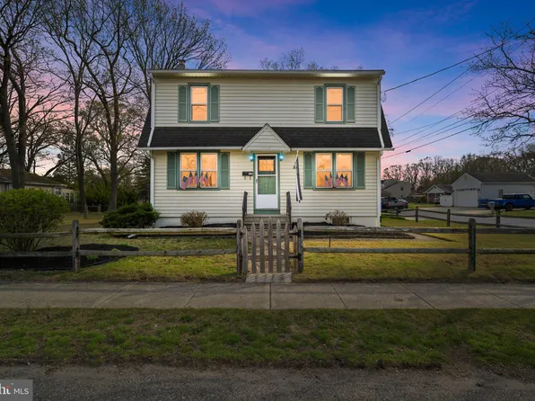 1140 Hessian Ave, Westville, NJ 08093