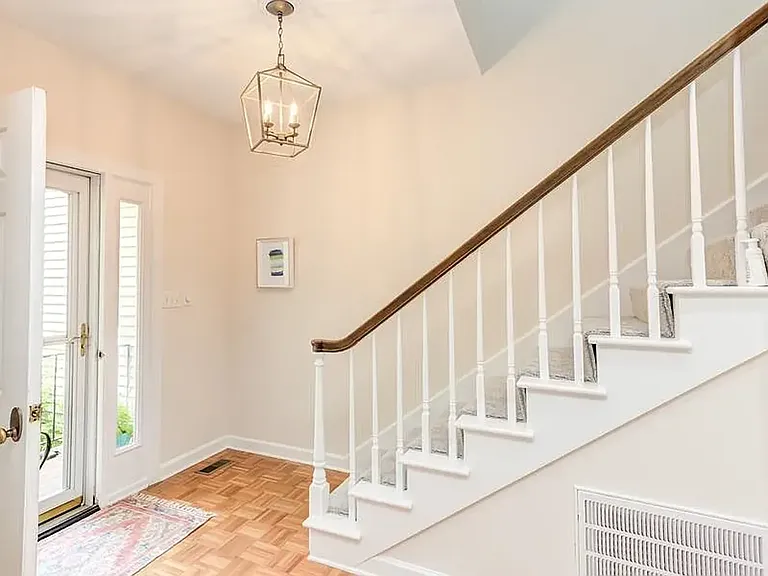 312 Baneberry Close — Photo 3