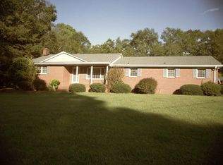 140 James Ave, Wellford, SC 29385