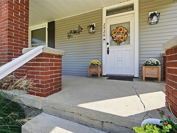 5th image of 2928 Pleasant Ave