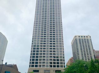1030 N State St APT 2A, Chicago, IL 60610