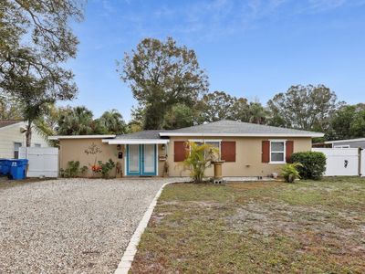 1353 Canterbury Rd N, Saint Petersburg, FL, 33710