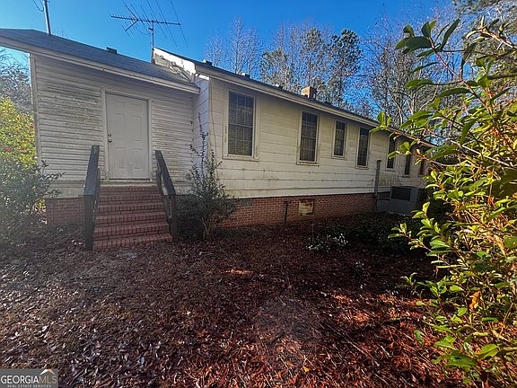 4th image of 189 White Oak Campground Rd