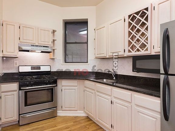 2nd image of 270 W 119th St APT 2D