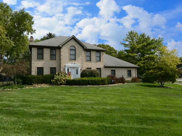 1069 Winnebago Trl, Batavia, IL 60510