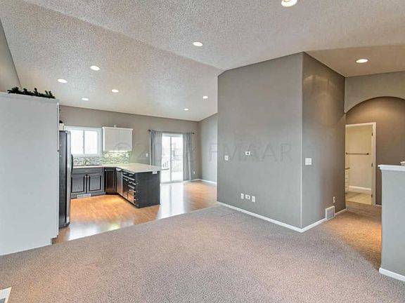 4th image of 3511 Eagle Run Dr