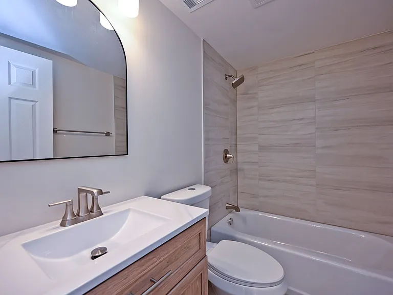 8320 Monroe Ave — Photo 22