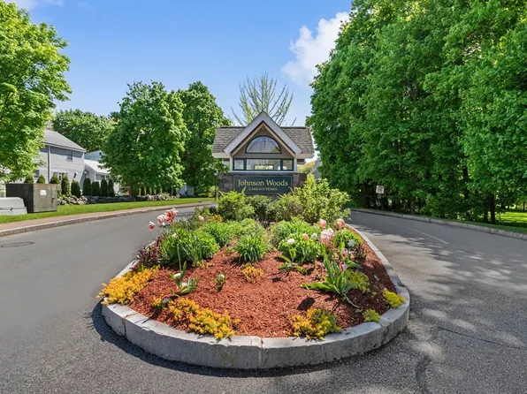 106 Johnson Woods Dr #106, Reading, MA 01867