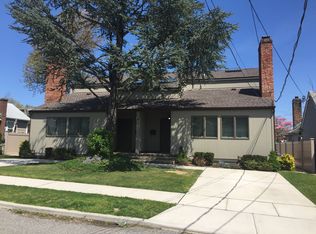 36 Norwood Rd, Port Washington, NY 11050