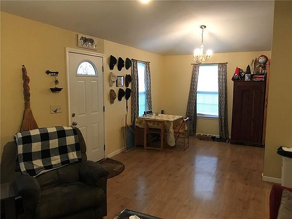 2nd image of 1105 Devonshire Dr