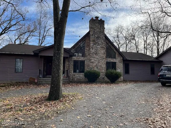 314 Bear Hollow Rd, Elysburg, PA 17824