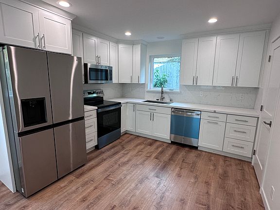 2nd image of 652 NW 53rd St