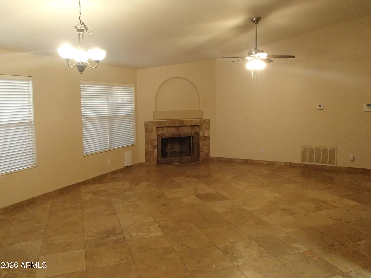 3 bed, 2.0 bath, 1538 sqft, $1,995 — Photo 4