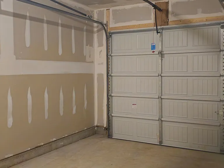 83 Clifton Mnr — Photo 12