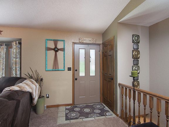 5th image of 2413 Courtyard Dr