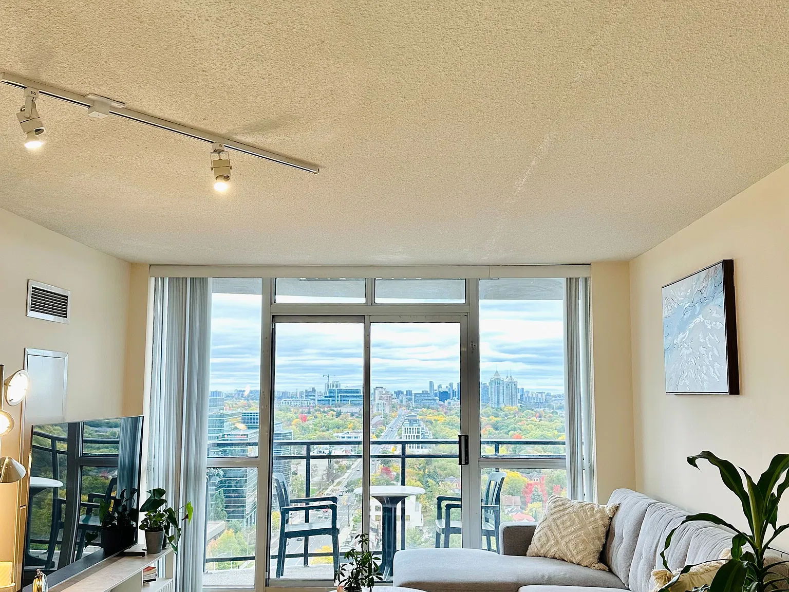 1 bed, $2,300 — Photo 2