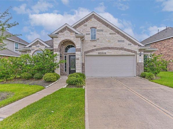 77 Indian Wells Dr
