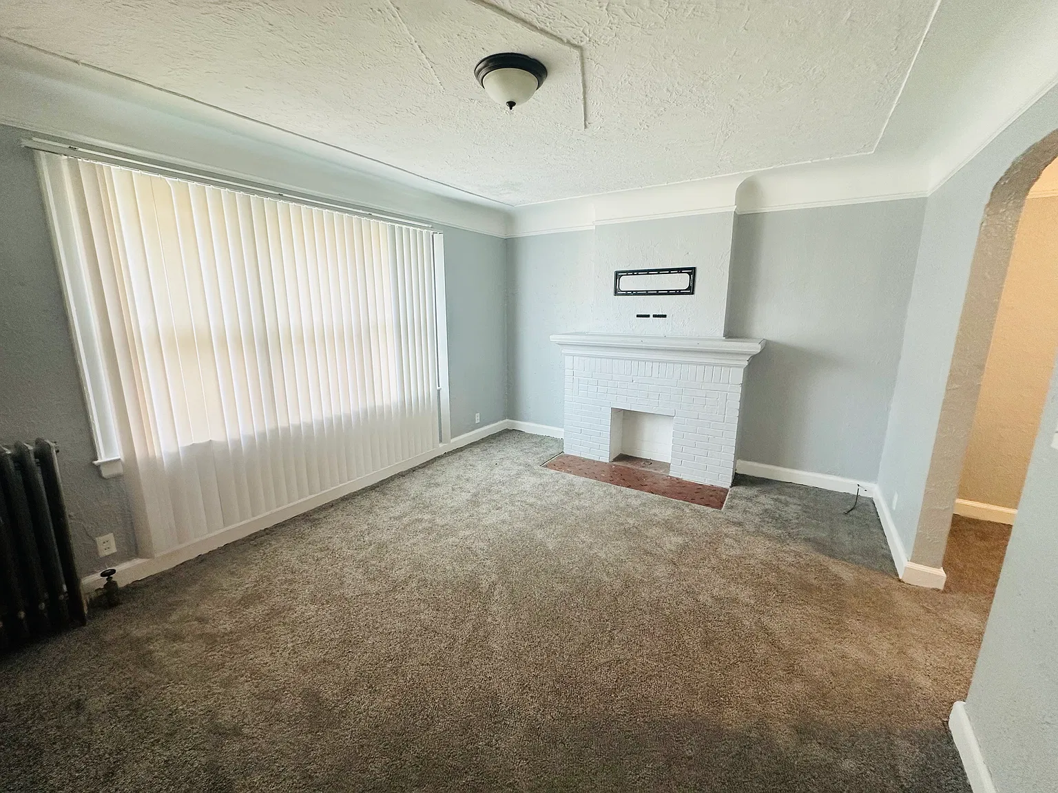 1 bed, $1,000 — Photo 2