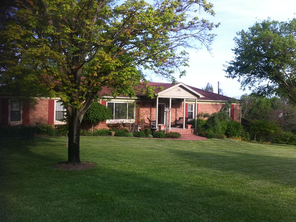 1st image of 101 Greenbriar Dr