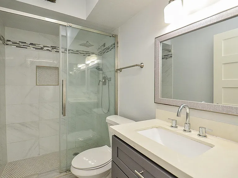 12633 Memorial Dr #174 — Photo 11