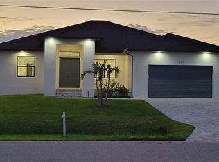 211 Tournament Rd, Rotonda West, FL 33947