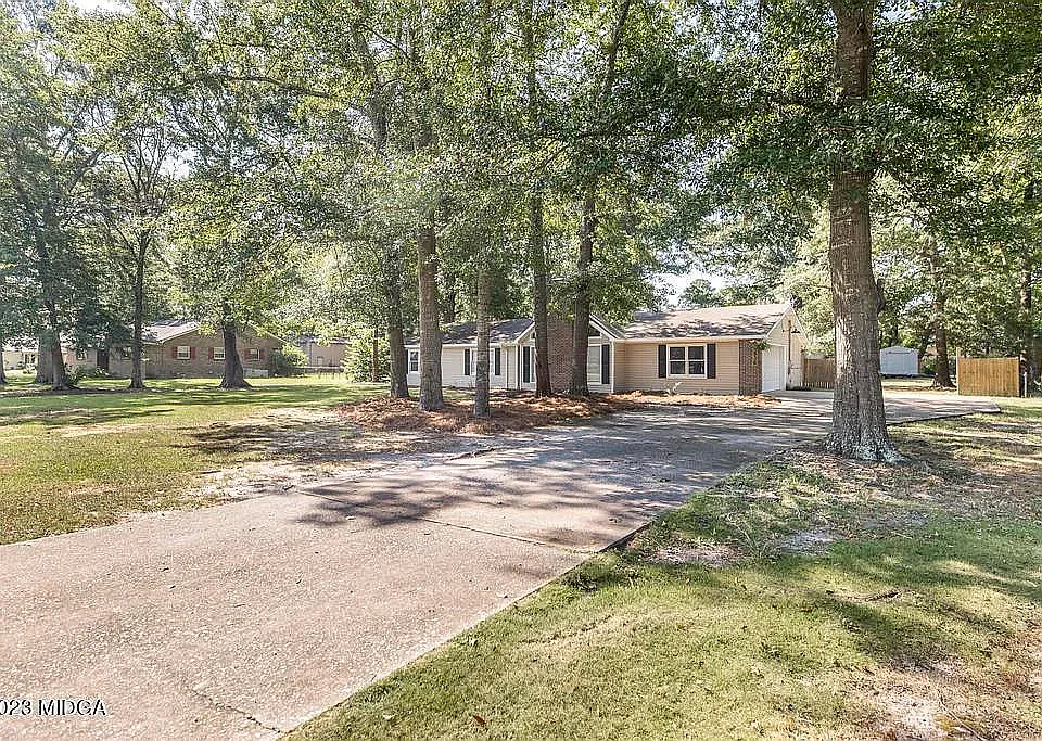 5536 Robie Dr