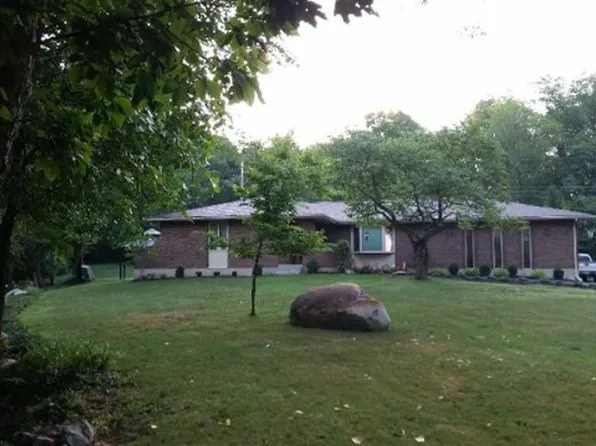 7120 Dog Leg Rd, Dayton, OH 45414