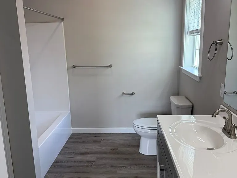 520 S Pine St — Photo 24