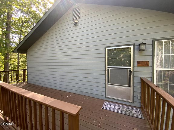 3rd image of 3740 Ivy Way