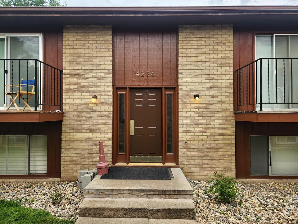4236 Huntington Ave #2