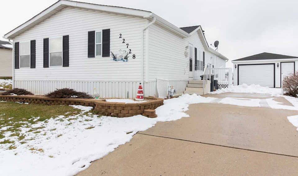 1st image of 22728 S Foxfire Dr
