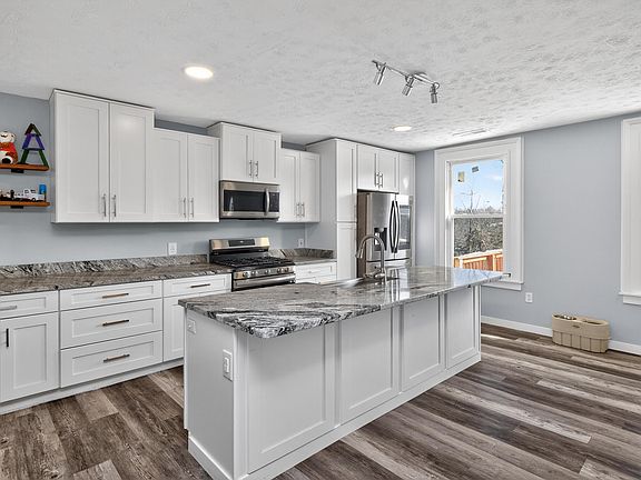 4th image of 4390 Cincinnati Rd