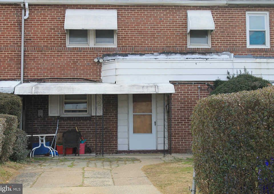 2nd image of 2741 Forwood St