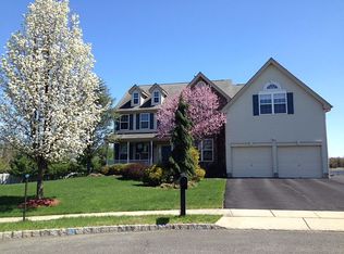 21 Gauguin Way, Somerset, NJ 08873