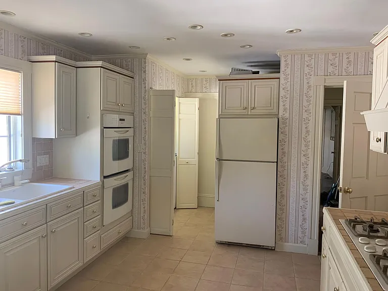 449 Washington St #2 — Photo 30