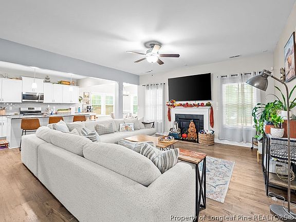 5th image of 4644 Ritson Ln