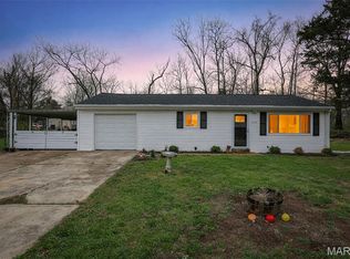 3153 Crystal Circle Dr, High Ridge, MO 63049