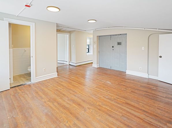 26 Main St #13