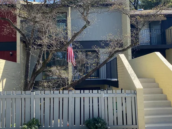 11142 Saffold Way, Reston, VA 20190